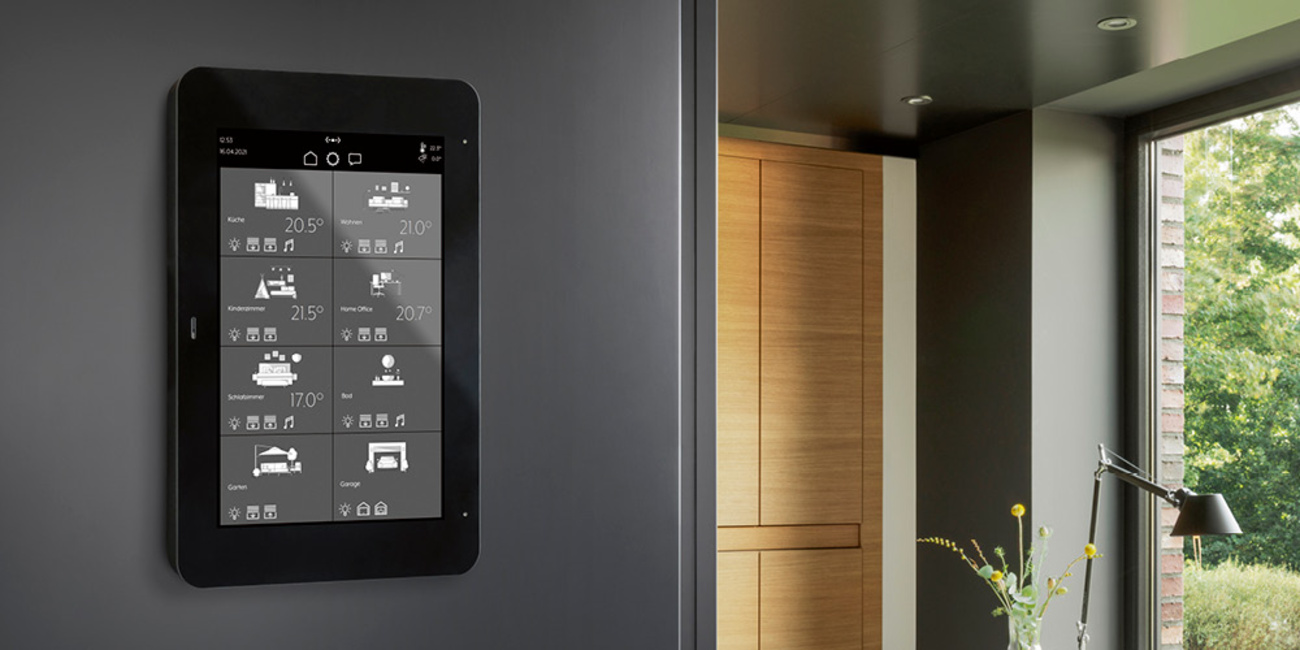 JUNG Smart Panel 8 bei Trinkerl Martin in Traitsching